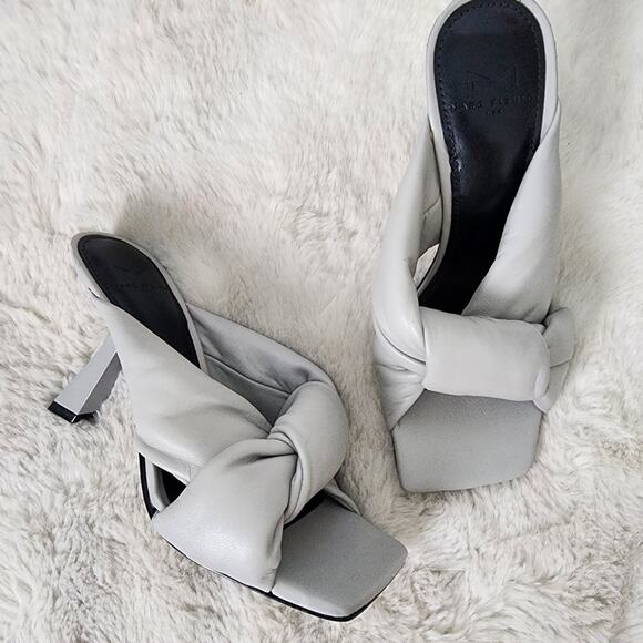 MARC FISHER Dellian Square Toe Knotted Leather Heels Chunky Stiletto Gray 6 NWOT - Picture 1 of 8